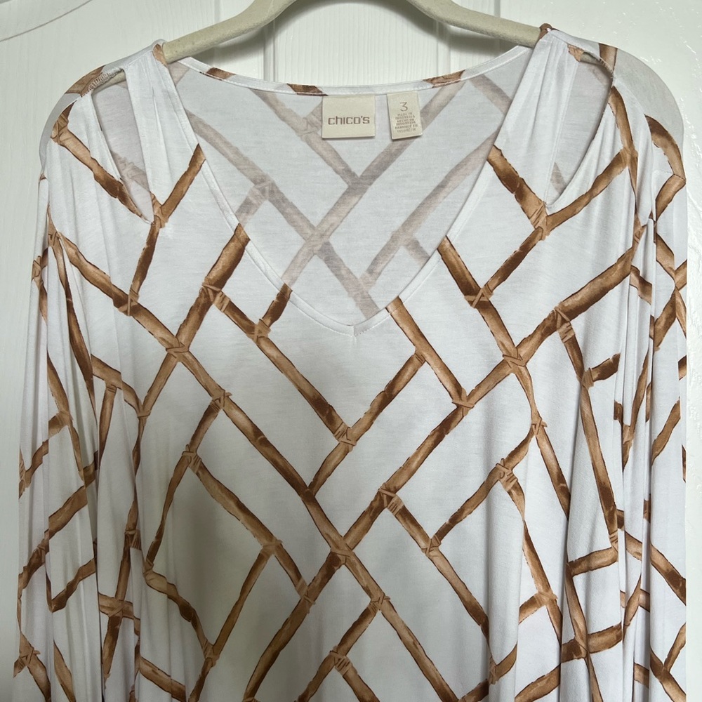 Chicos size 3 (XL) top